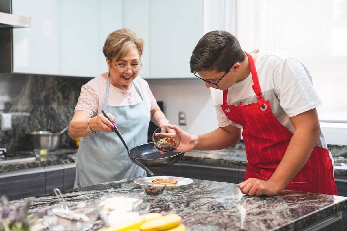 menyiapkan buka puasa
