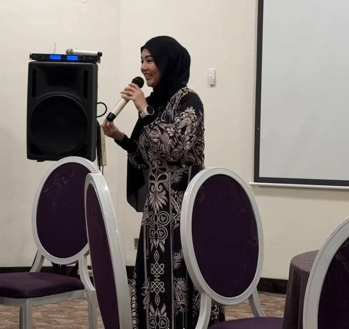 Jenita Janet ajak keluarga bukber