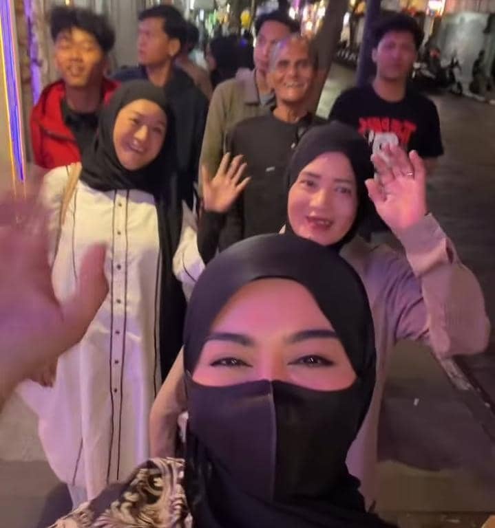 Jenita Janet ajak keluarga bukber