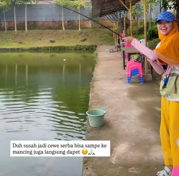 potret Ummi Quary mancing di galatama