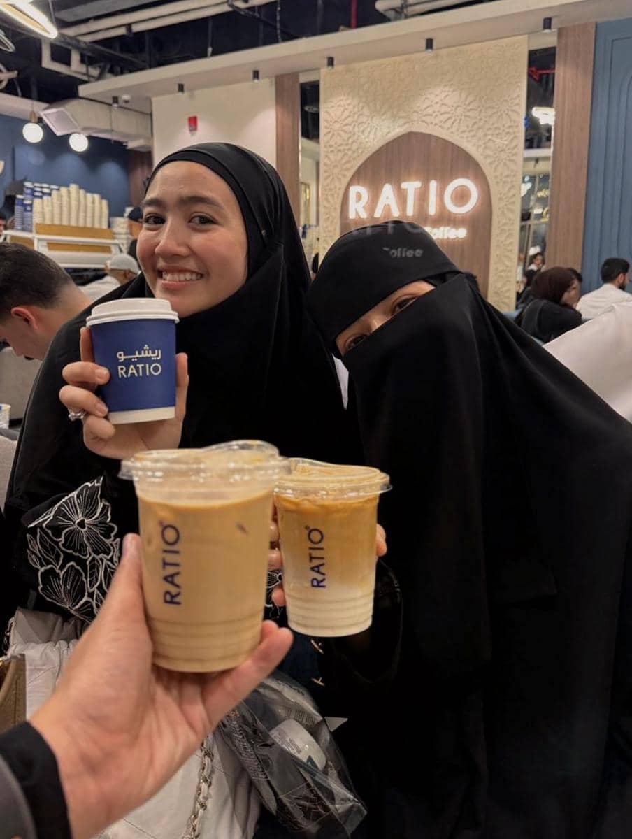 Paula Verhoeven saat umrah di bulan Ramadan 2026