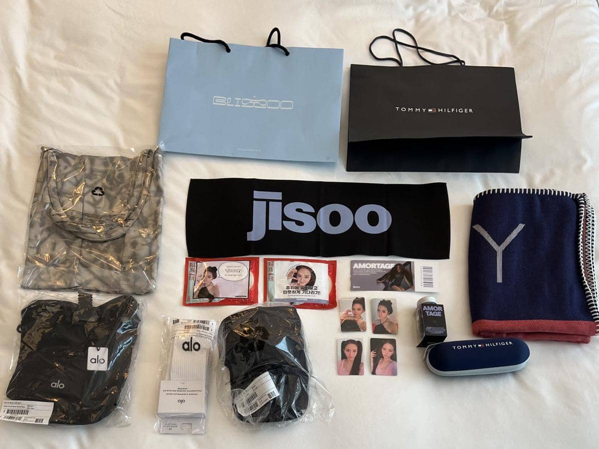 hadiah Jisoo BLACKPINK