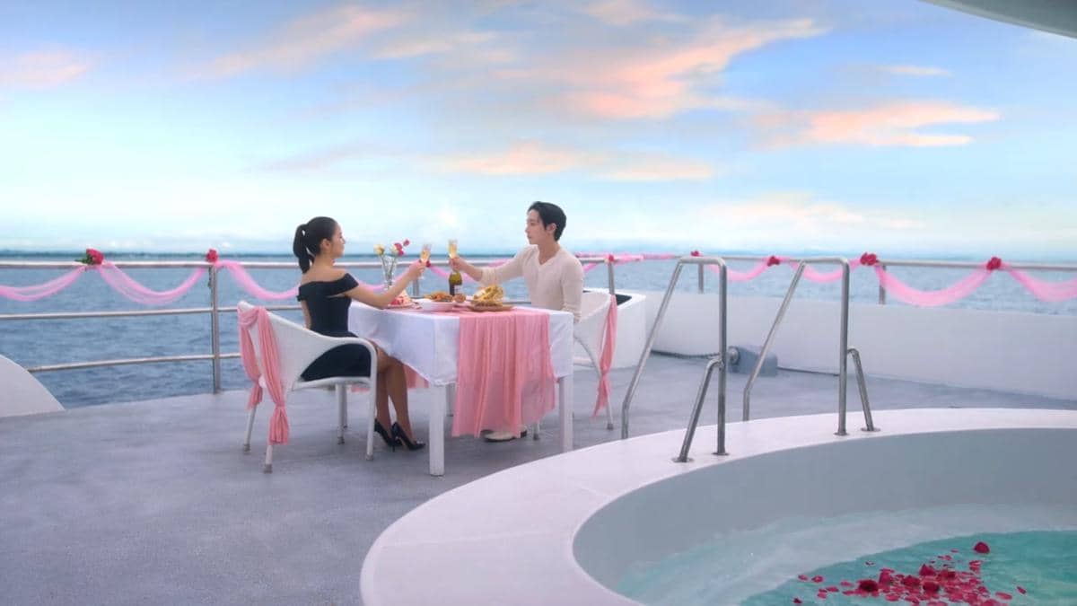 Jisoo dan Lee Soo Hyuk di drama Boyfriend on Demand