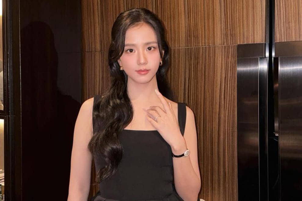 7 Hadiah Jisoo BLACKPINK untuk Fansnya, Selalu Royal pada Blink!
