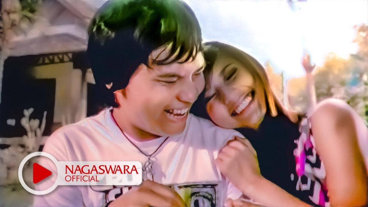 cuplikan video klip "Baik Baik Sayang"