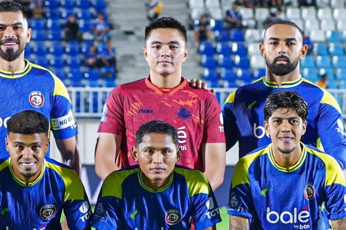 𝘼𝙮𝙤𝙤𝙤, 𝙇𝙪𝙬𝙚𝙝 𝙉𝙜𝙚𝙮𝙚𝙡 𝙈𝙖𝙣𝙚𝙝!!!🦁🫵Umak SINGO.#AremaFC #Aremania #SalamSatuJi.heic (2).jpg