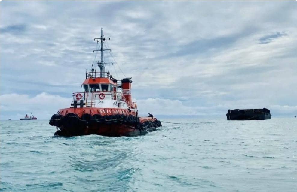 Kapal Tunda Meledak di Selat Hormuz, Kemlu: 3 ABK WNI Sedang Dicari