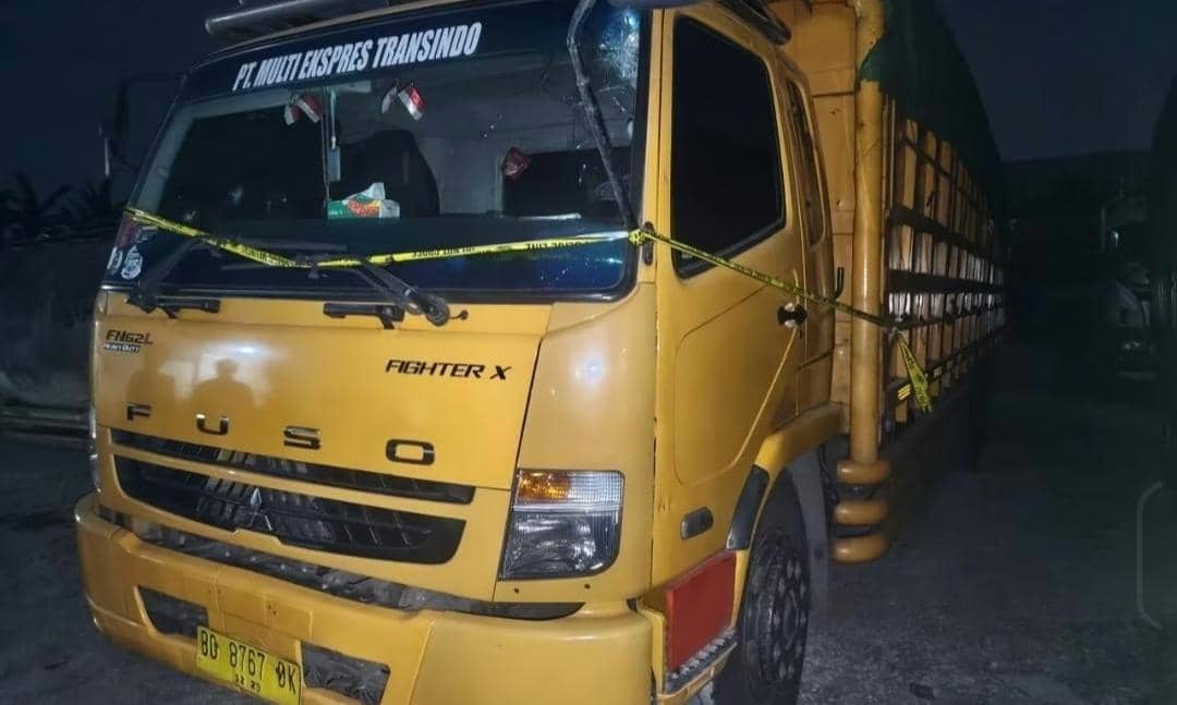 2 Truk dicegat saat melintas di OKU, 80 ton batu bara ilegal hagal dikirim ke Banten. (Dok. Polda Sumsel)