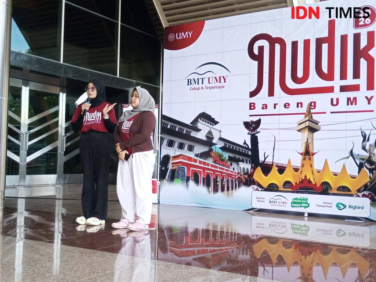 Mahasiswi UMY peserta mudik gratis tujuan Palembang. 