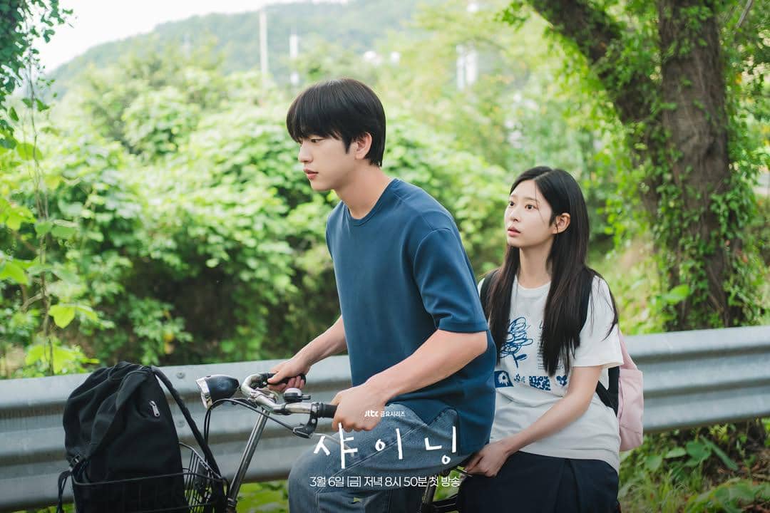 3 Drakor Park Jin Young dengan Kisah Cinta dari SMA, Ada Still Shining