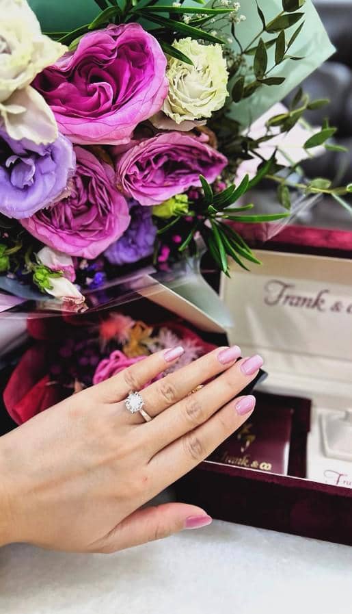 Felicia Tissue Dilamar Kekasih