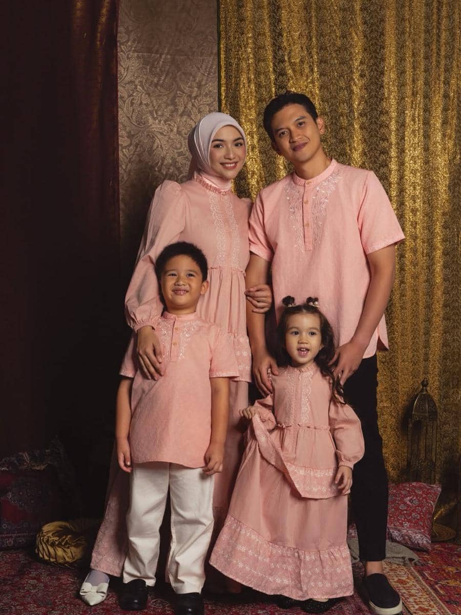 outfit couple Citra Kirana dan Rezky Adhitya