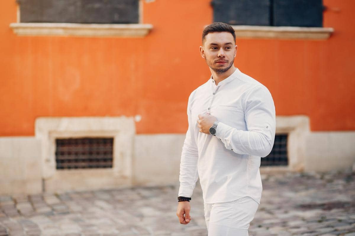 5 Alasan Baju Koko Jadi Andalan Pria Saat Lebaran, Simpel dan Nyaman!