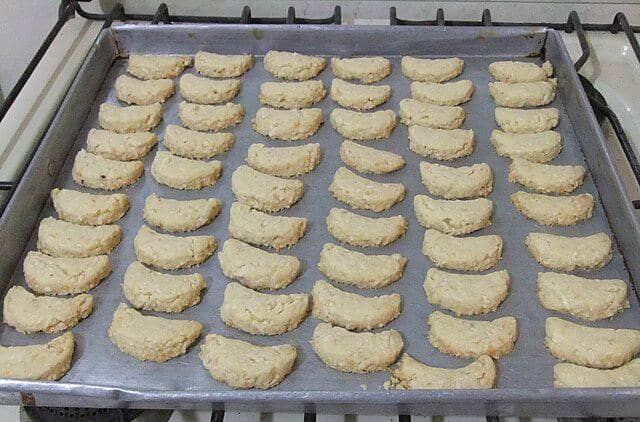 ilustrasi adonan kue putri salju