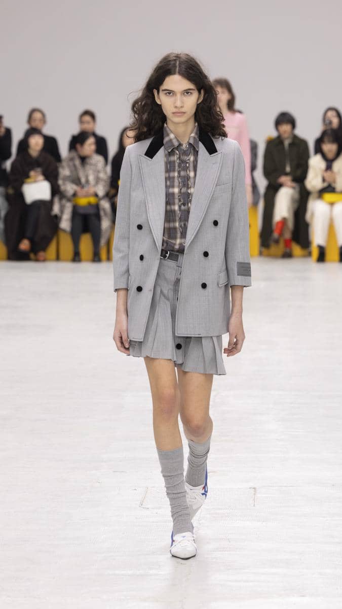 Koleksi Onitsuka Tiger Autumn/Winter di Milan Fashion Week 2026.