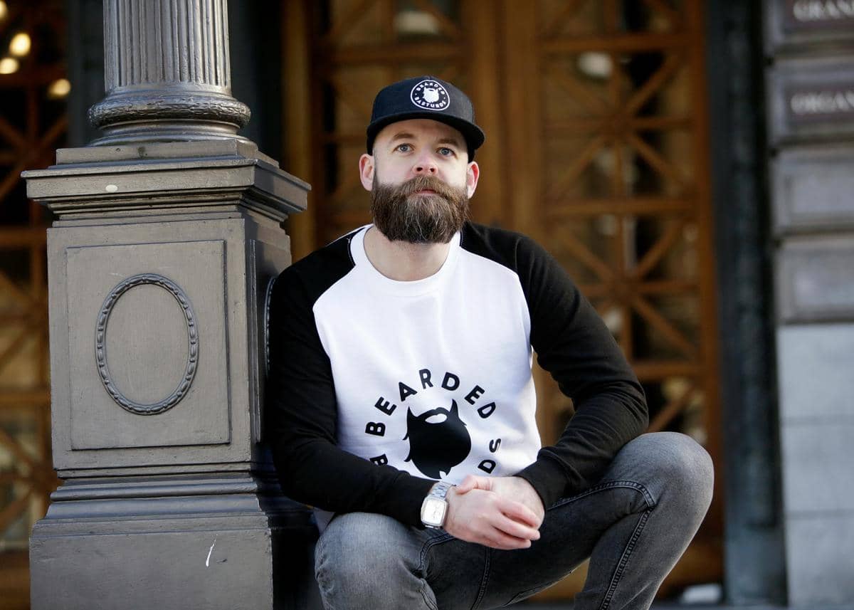 4 Tips Memelihara Berewok Tanpa Membuat Wajah Terlihat Tua, Fresh!