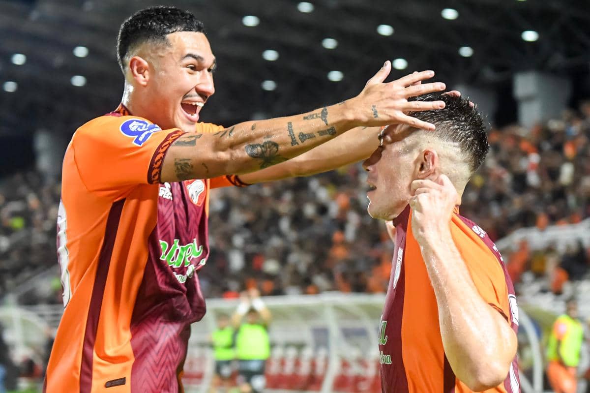 Juan Villa Bersinar, Borneo FC Gilas Persebaya 5-1