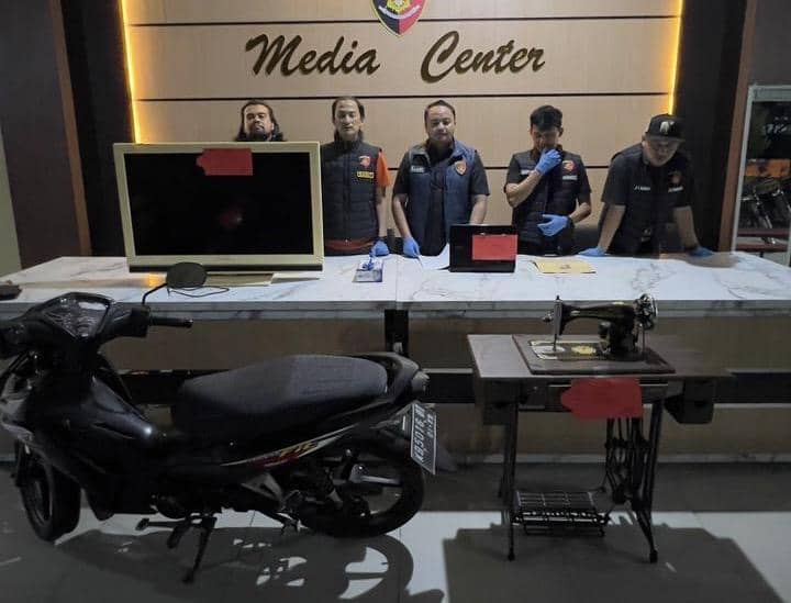 Maling di Pontianak Bobol Rumah Kosong, Curi Mesin Jahit dan Perabot