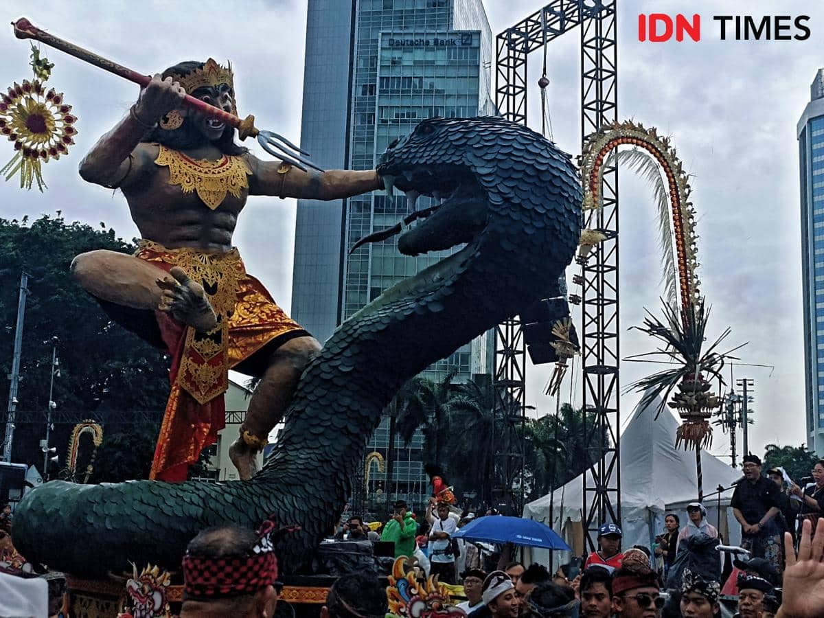 Parade Ogoh-Ogoh Sambut Nyepi, Pramono-Rano Kehujanan di Bundaran HI
