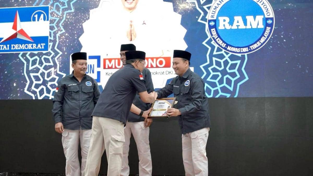 Ketua DPD Partai Demokrat DKI Jakarta, Mujiyono, menggelar buka puasa bersama Keluarga Besar Rumah Aspirasi Mujiyono (RAM) di Gedung Gorga 2, Pondok Bambu, Jakarta Timur, Sabtu (7/3/2026)/ Demokrat 