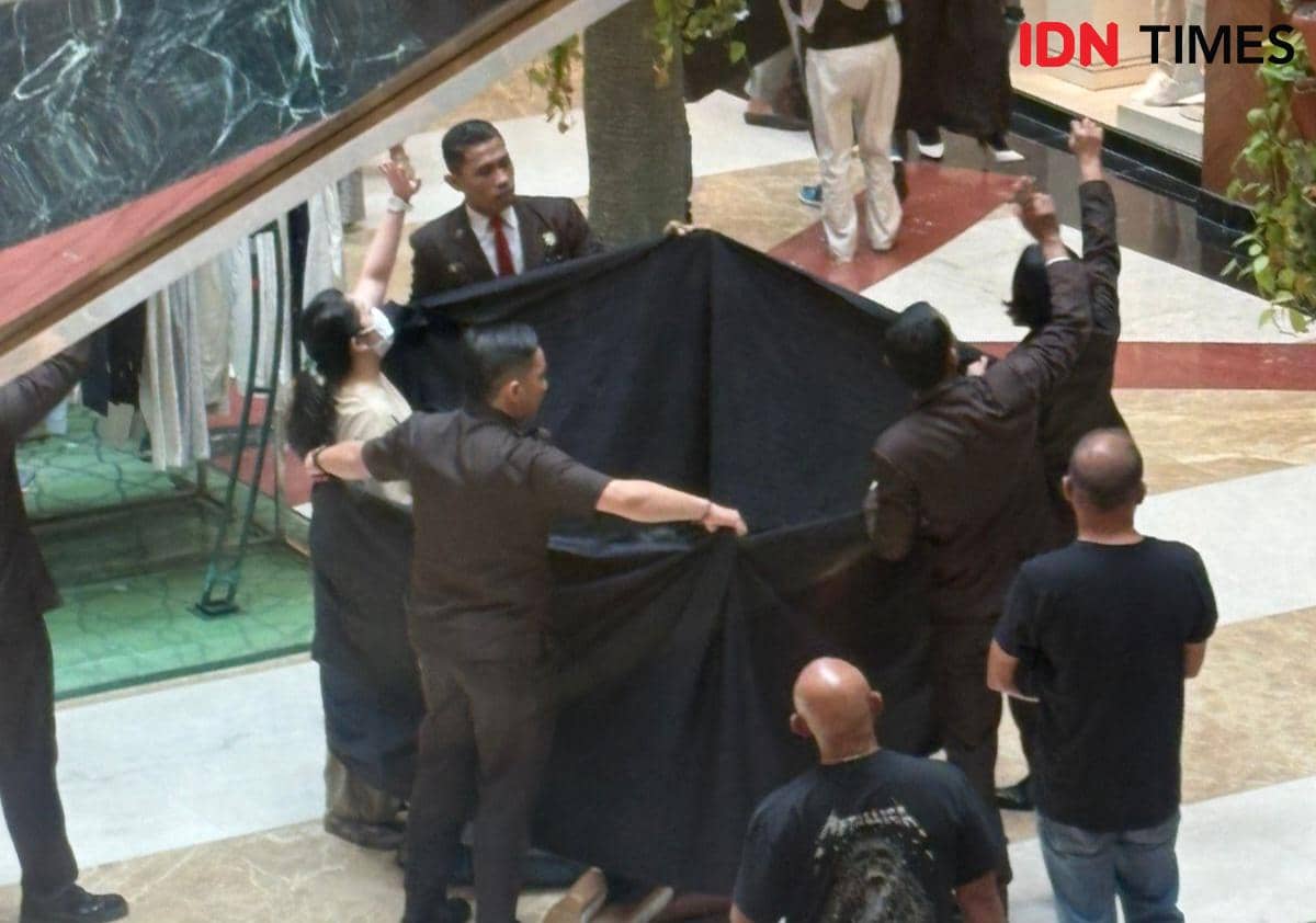 Tragis, Seorang Pria Tewas Usai Terjun dari Lantai Atas PIM 2