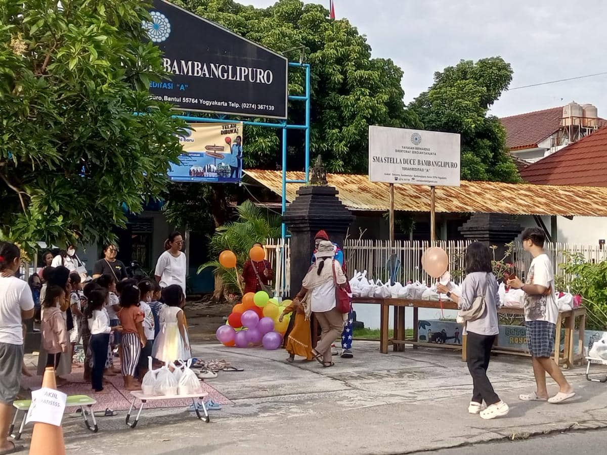Momen Prapaskah Kala Ramadan, Sekolah PAUD Katolik di Bantul Bagi-Bagi Takjil