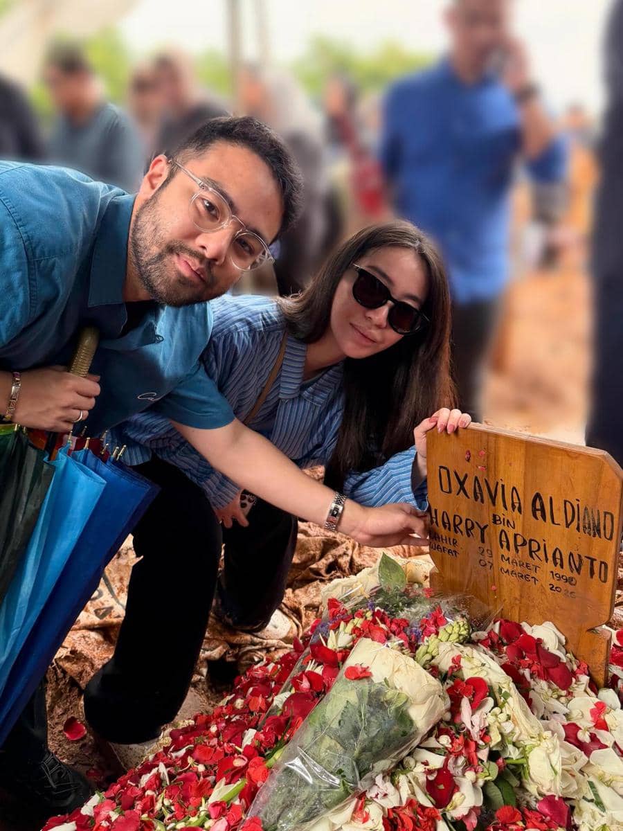 Ranggaz Laksmana di pemakaman Vidi Aldiano