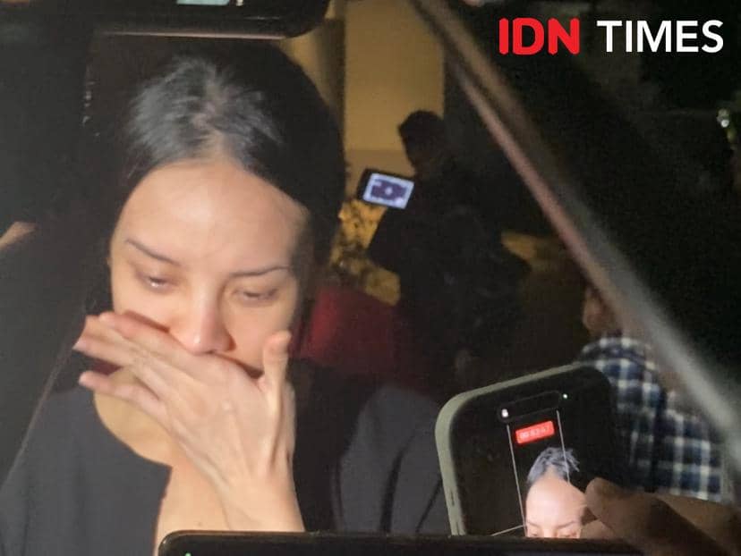 potret Anya Geraldine di rumah duka Vidi Aldiano