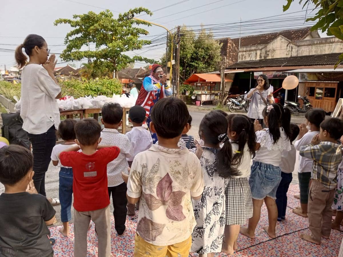 Momen Prapaskah Kala Ramadan, Sekolah PAUD Katolik di Bantul Bagi-Bagi Takjil
