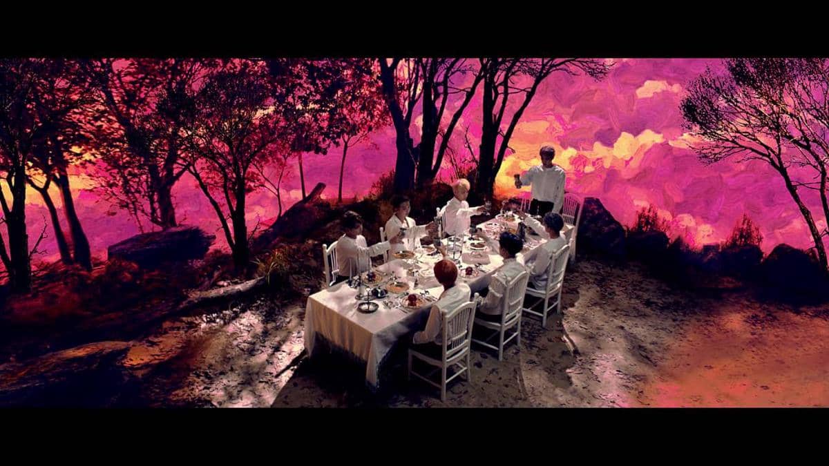 cuplikan MV lagu "Blood Sweat & Tears"