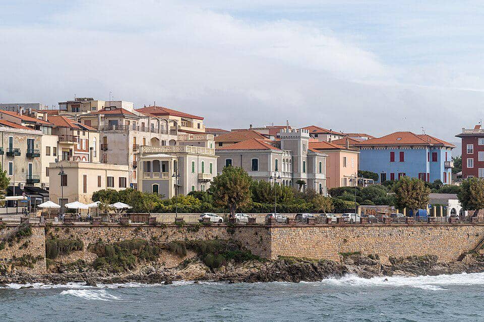 5 Fakta Menarik Alghero, Kota Pesisir Bersejarah di Sardinia