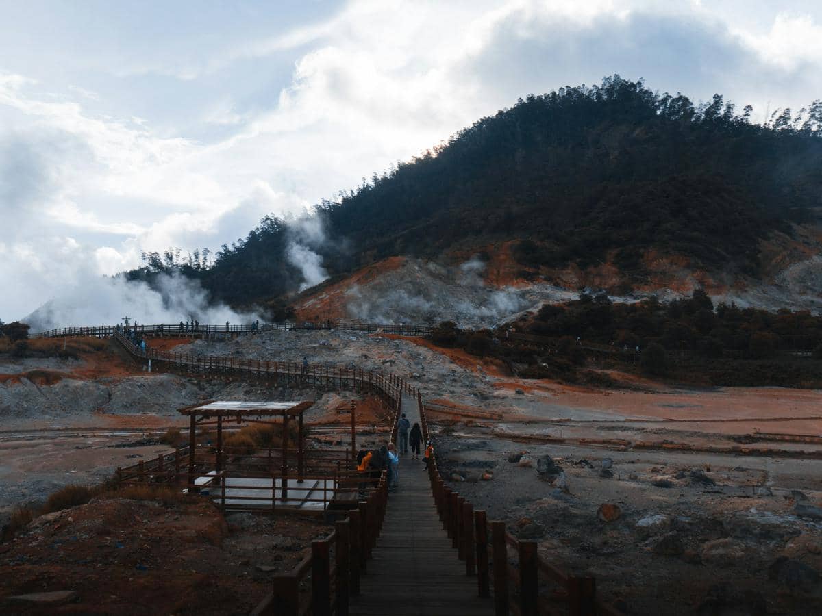ilustrasi Dieng, Wonosobo 