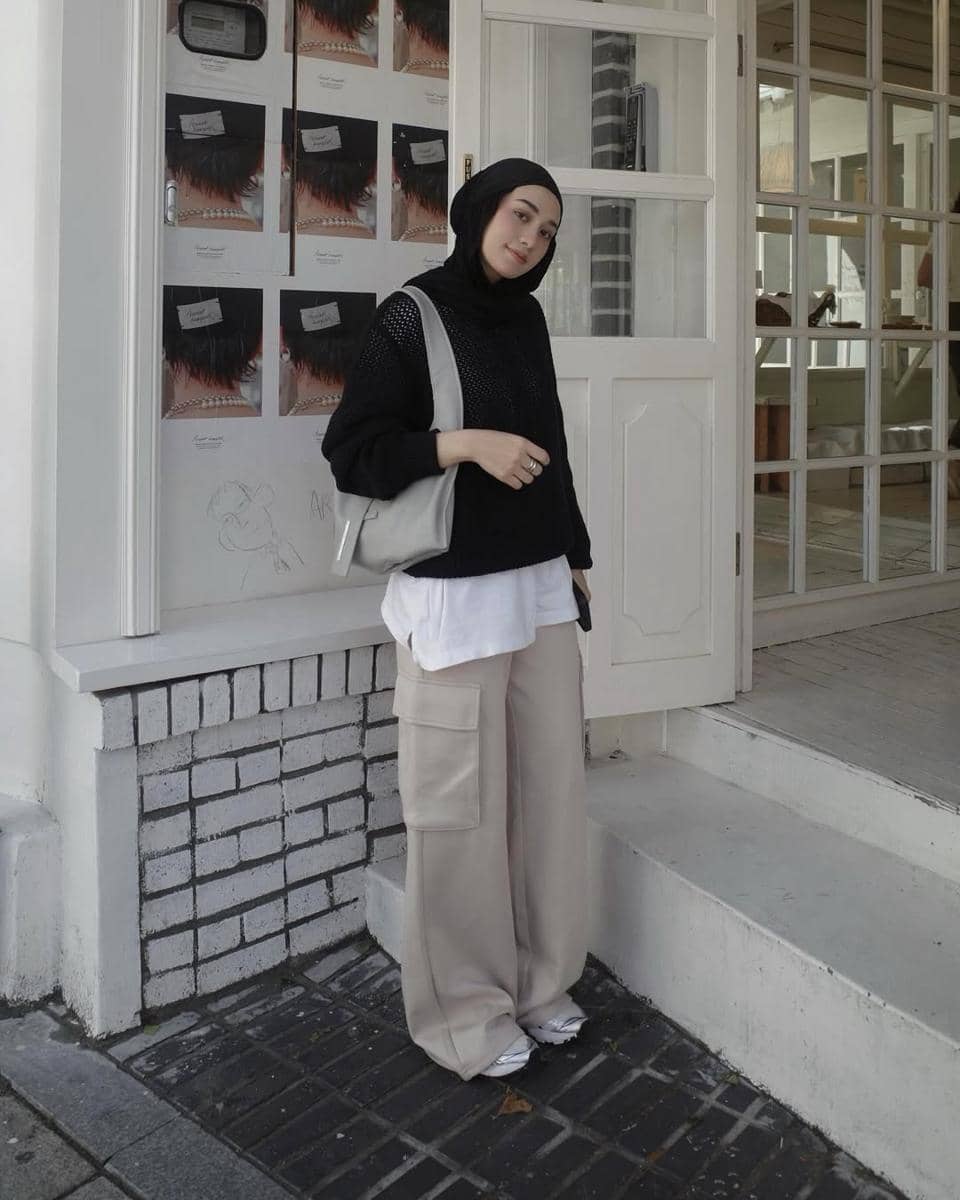 Gaya Hijab Casual-Chic ala Helmi Nursifah