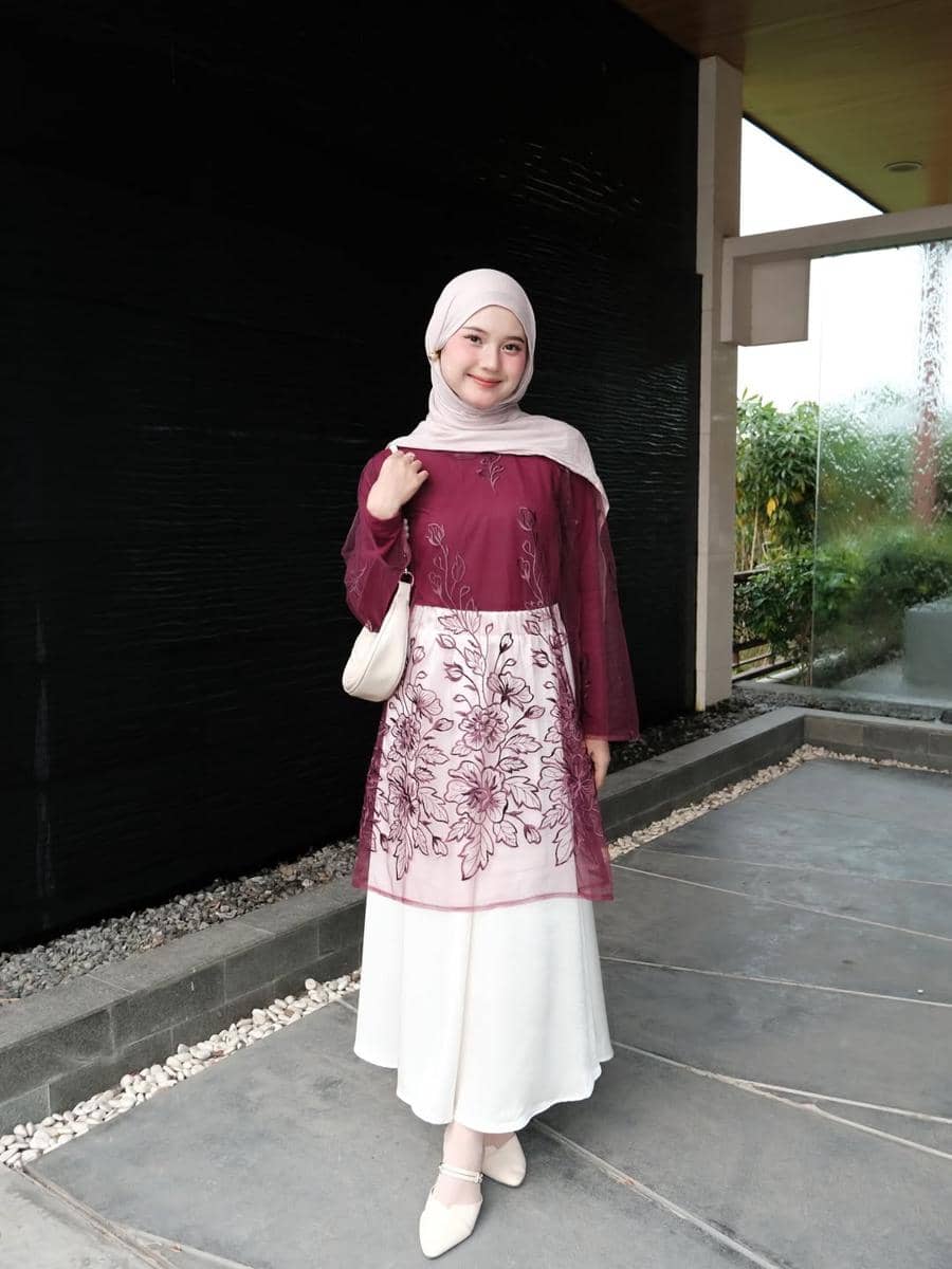 OOTD Lebaran Pakai Outer ala Siska Amera