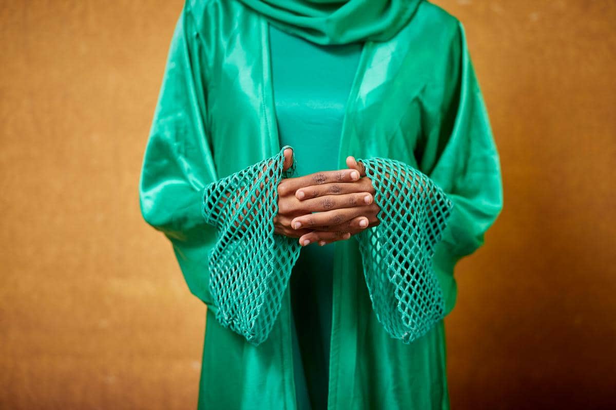 ilustrasi dress satin