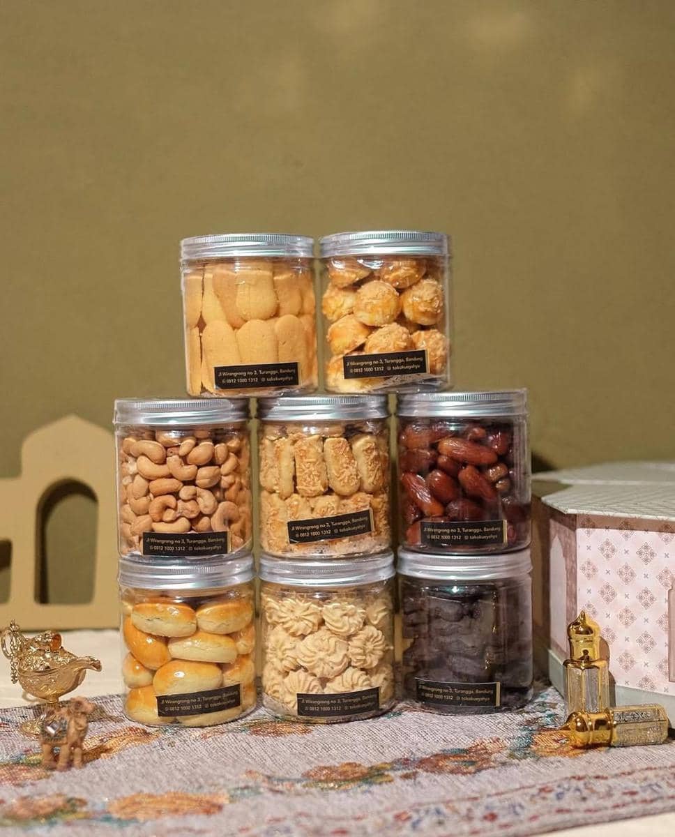 hampers kue kering dari Toko Kue Yahya