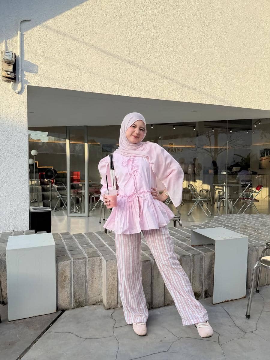 Outfit Nuansa Pink ala Siska Amera