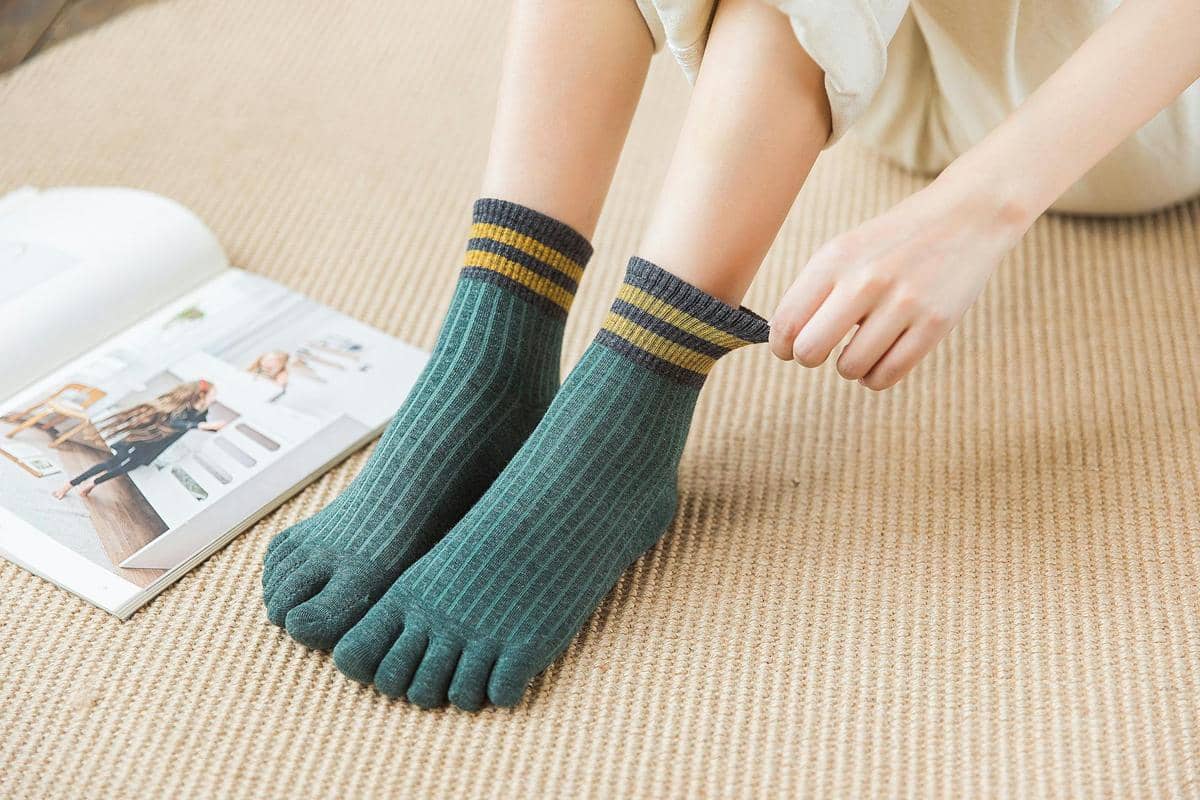 ilustrasi kaos kaki
