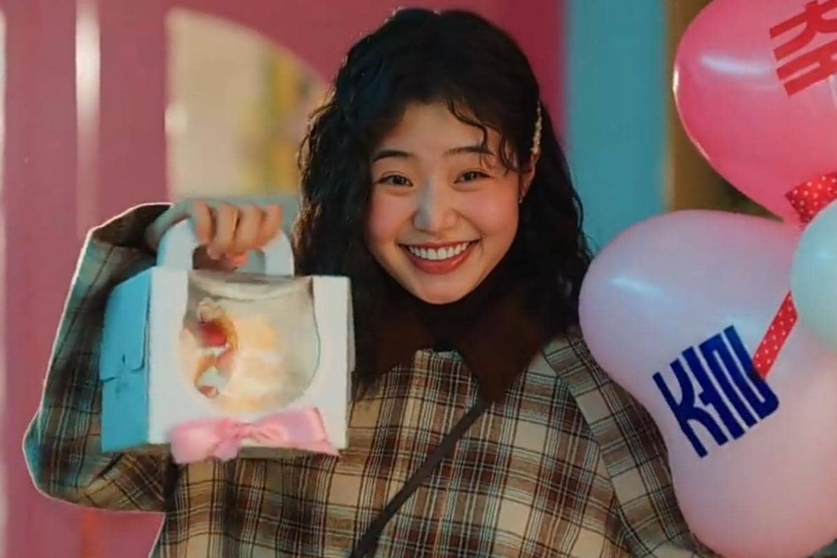 Still cut Undercover Miss Hong