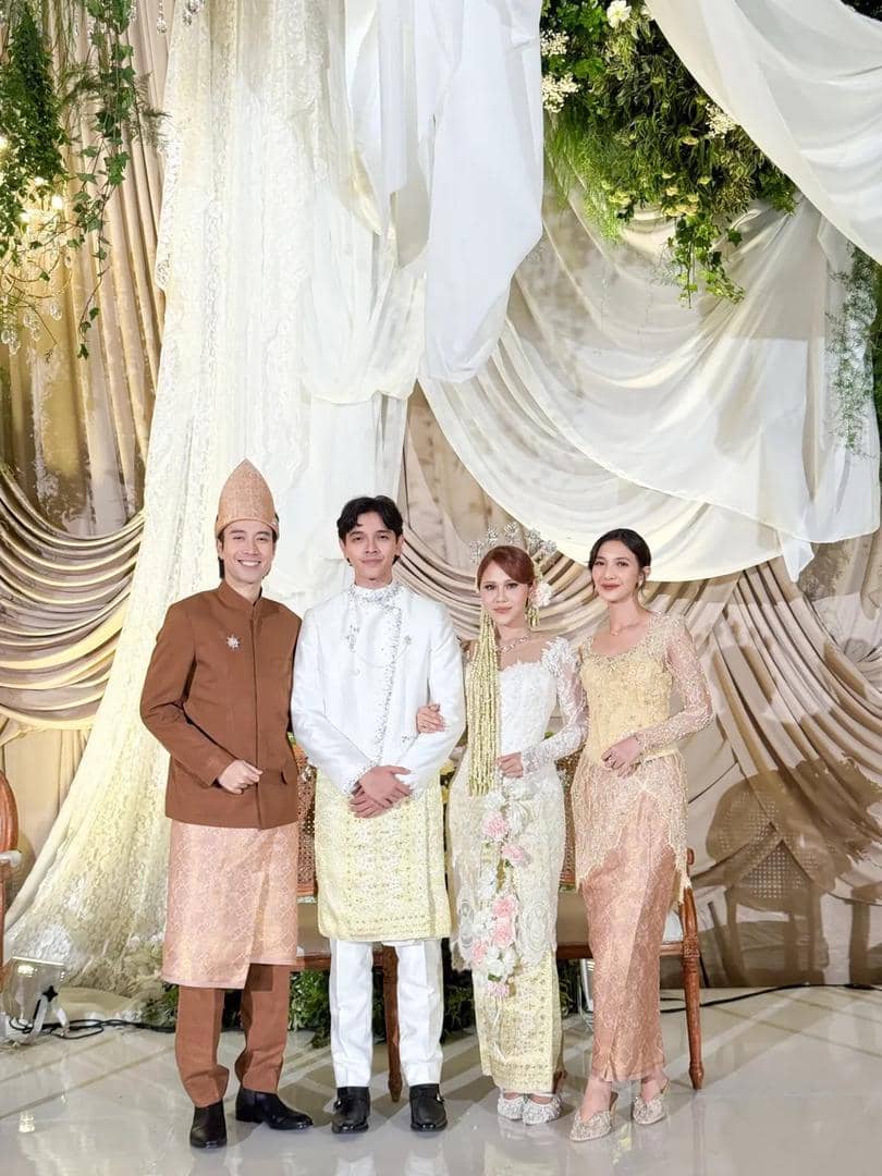 Vidi Aldiano bersama para adik.