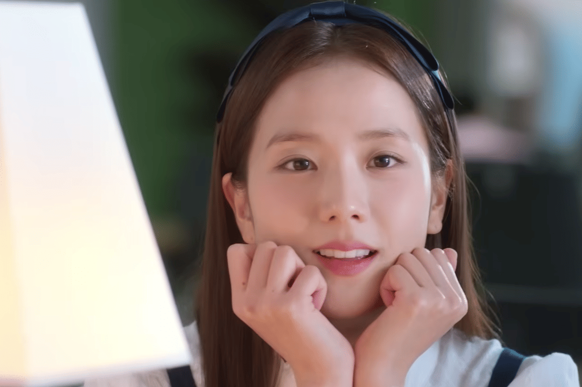 Still cut drama Boyfriend on Demand. 