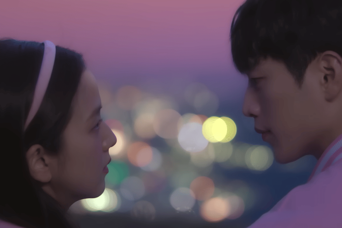 Still cut drama Boyfriend on Demand. 