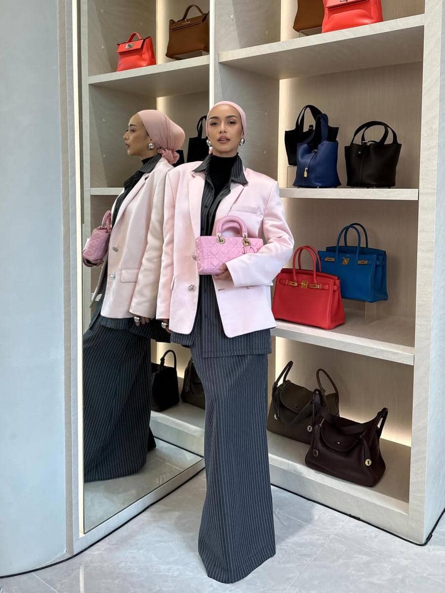 Inspirasi OOTD ala Vira Tandia