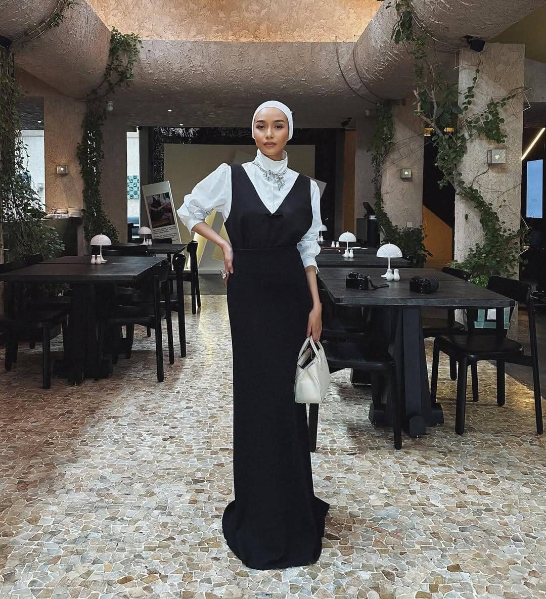 Inspirasi OOTD ala Vira Tandia