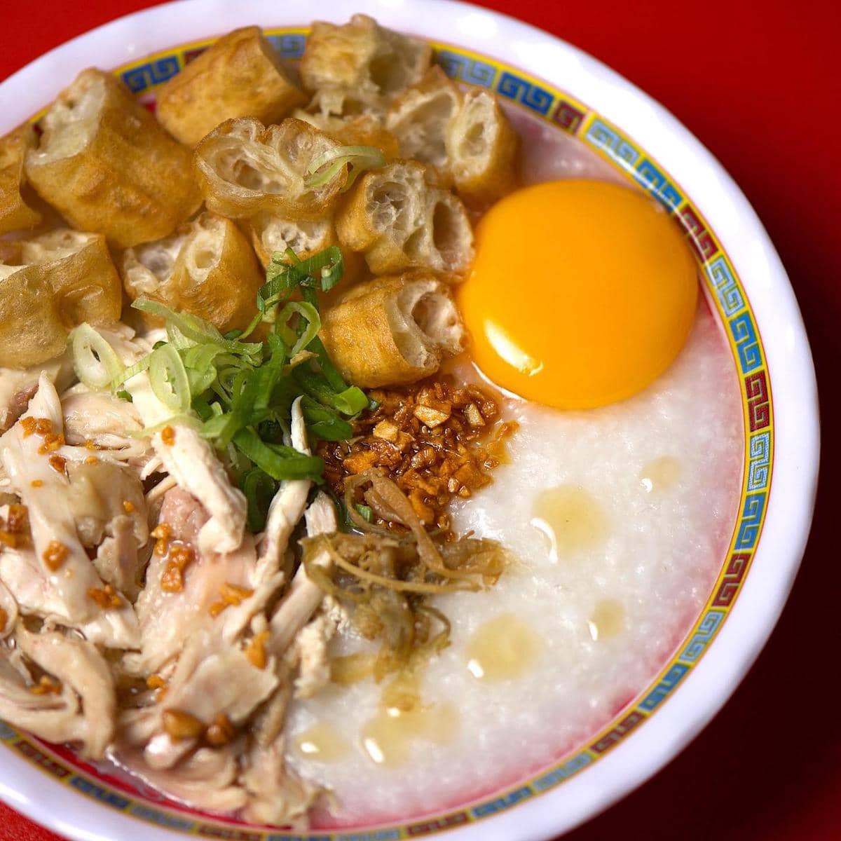 Potret menu Bubur Ayam Gurih di BIBI KELINCI Kopitiam