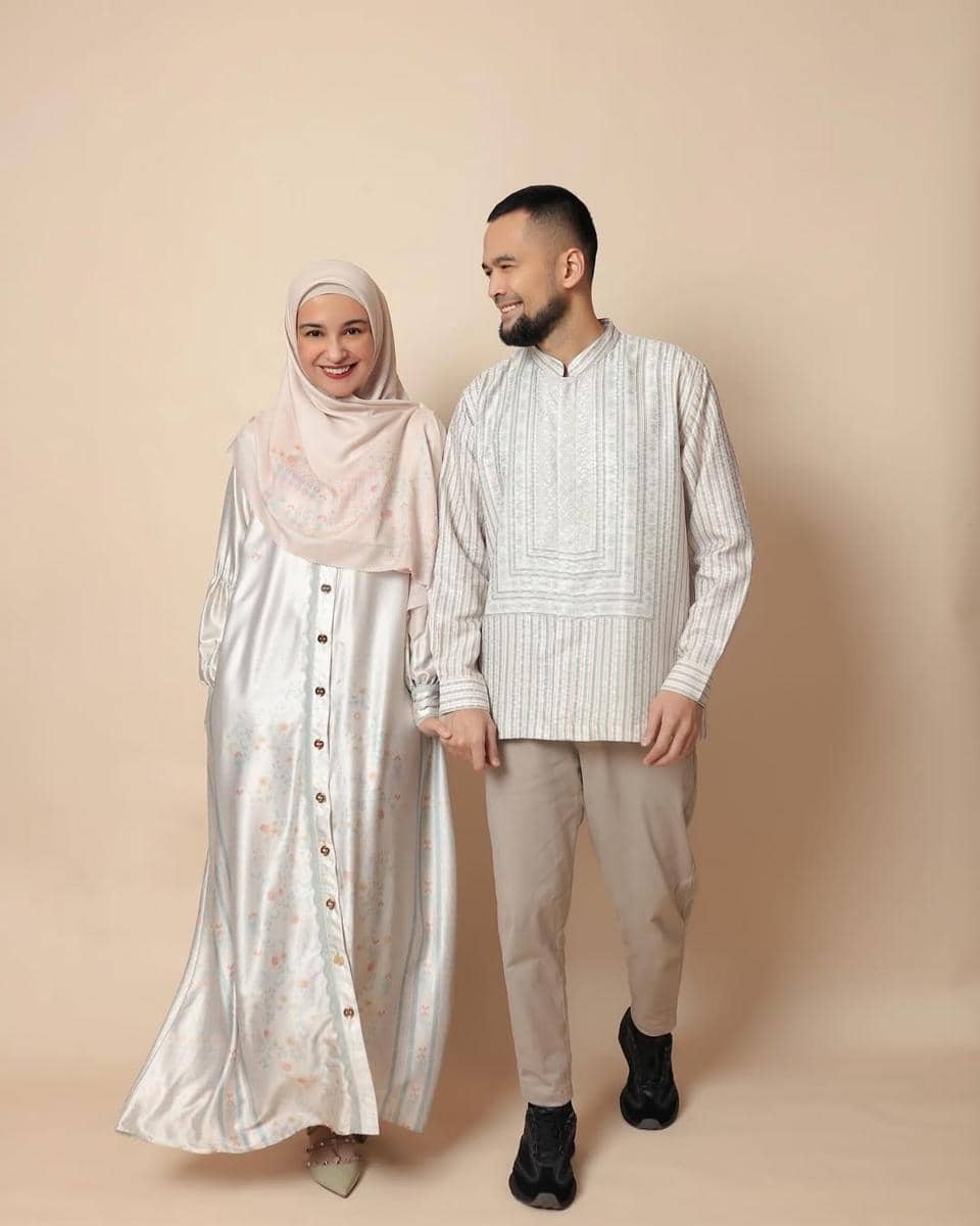 Baju Lebaran Keluarga Shireen Sungkar 