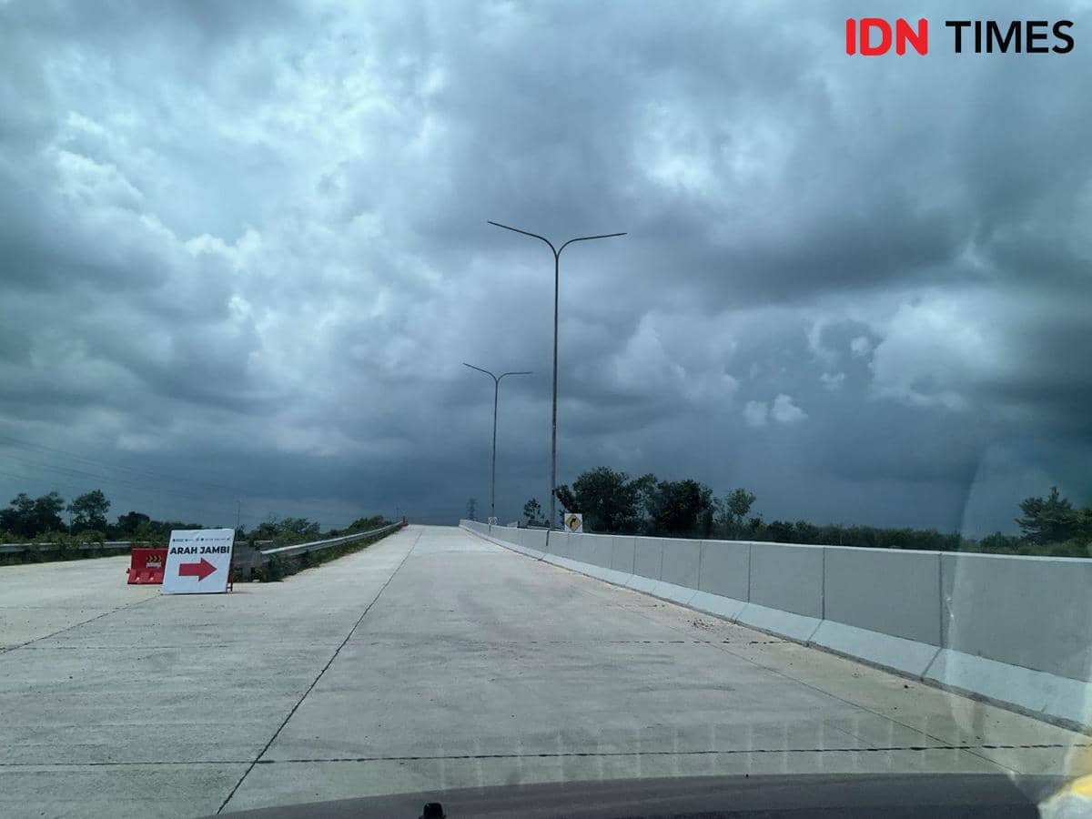 Kondisi Tol Betung saat dibuka fungsional untuk arus mudik lebaran 2026