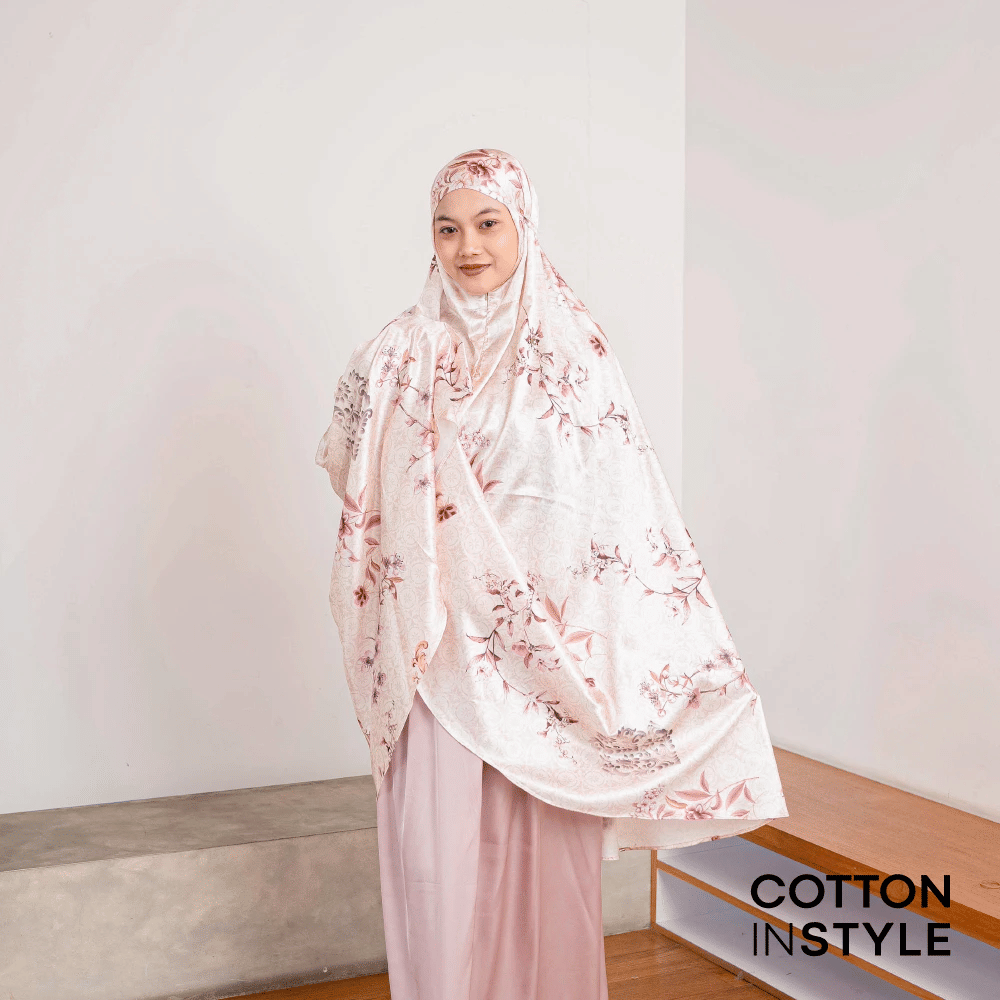 Mukena Silk Dewasa dari Cotton Instyle. (shopee.co.id/COTTON INSTYLE Official Shop)