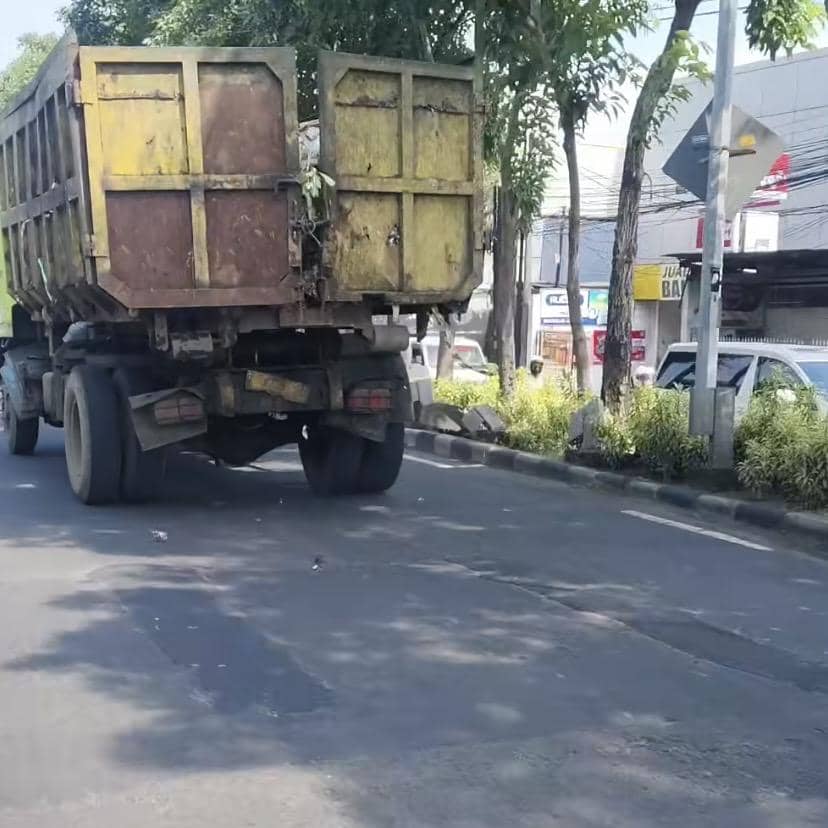 DLH Surabaya akan Sanksi Truk Pengangkut Sampah dengan Bak Terbuka