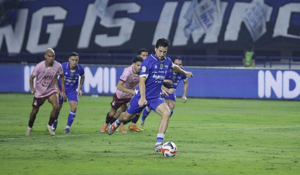 Tanpa Kesulitan, Persib Bekuk Persik di GBLA